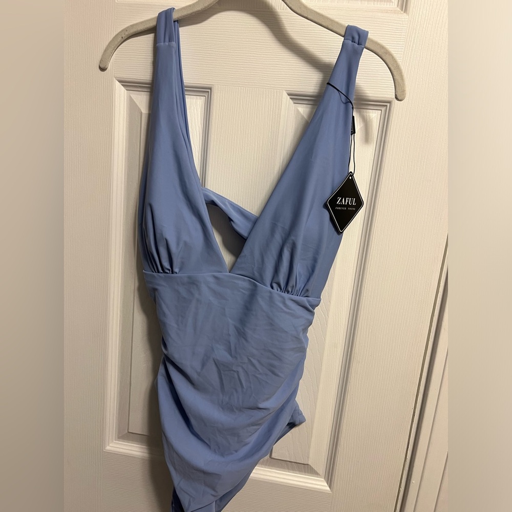 One piece, bathing suit, size US 8 new with tags